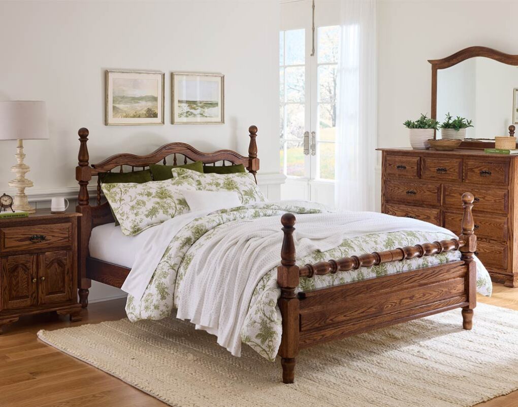 Amish Non-Wrap Bed [Shown in Heritage Case Goods]
