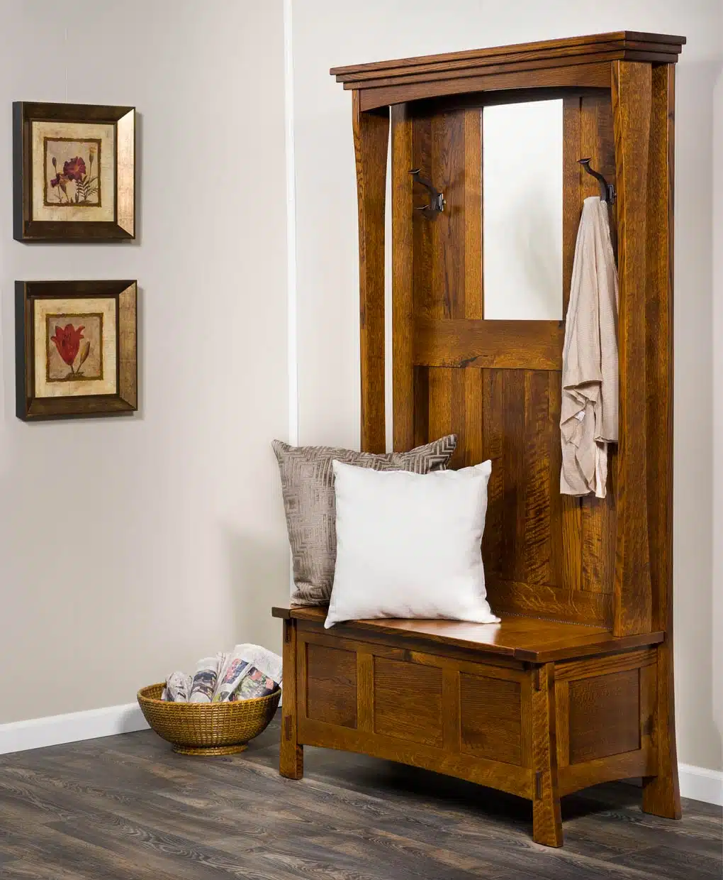 Modesto Amish Hall Seat