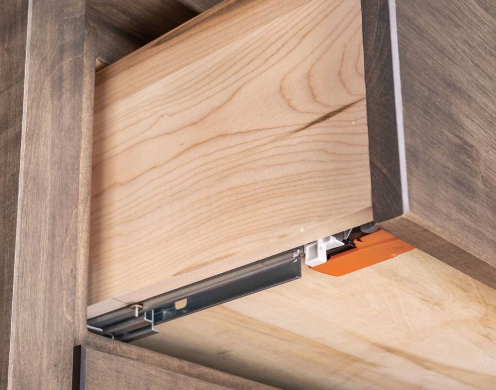 Undermount soft close full extension drawer glides