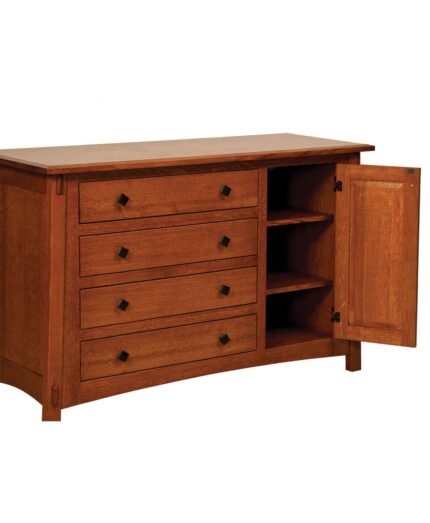 Amish McCoy 4 Drawer Dresser with Door [Door Detail]