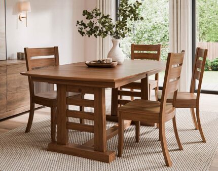 Amish Sunset Trestle Table with Savannah Chairs