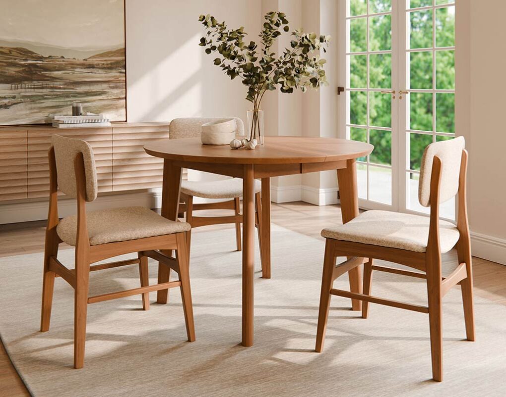 Amish Winona Table with Tara Chairs